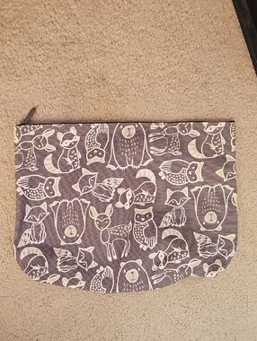 thirty-one Lavender and Cream Woodland Zip Pouch
